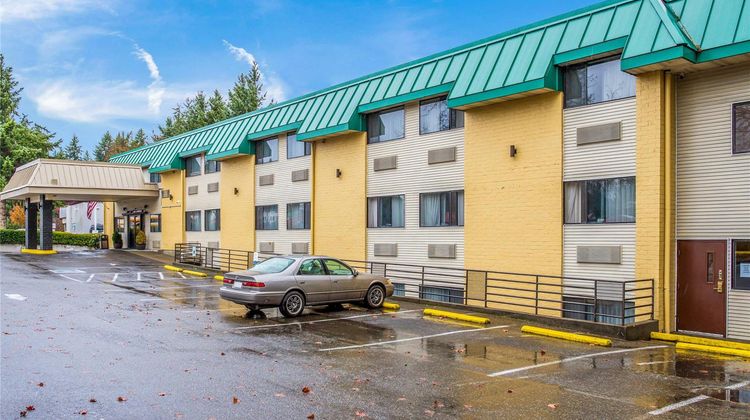 Quality Inn Exterior