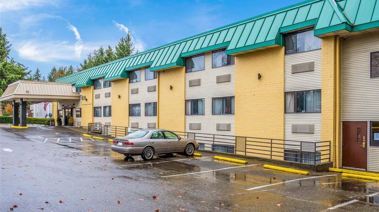 <b>Quality Inn Exterior</b>. Images powered by <a href="https://iceportal.shijigroup.com/" title="IcePortal" target="_blank">IcePortal</a>.