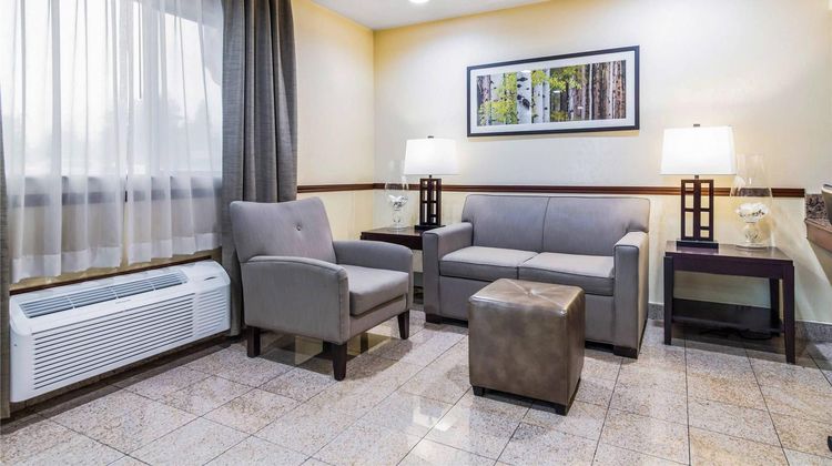 Quality Inn Lobby