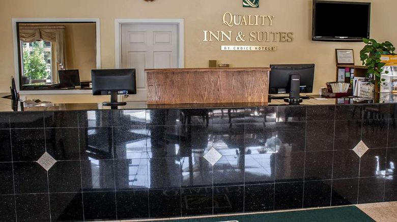 <b>Quality Inn & Suites Fife Seattle Lobby</b>. Images powered by <a href="https://iceportal.shijigroup.com/" title="IcePortal" target="_blank">IcePortal</a>.