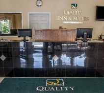 Quality Inn & Suites Fife Seattle Lobby