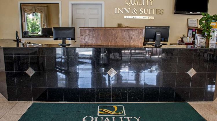 Quality Inn & Suites Fife Seattle Lobby