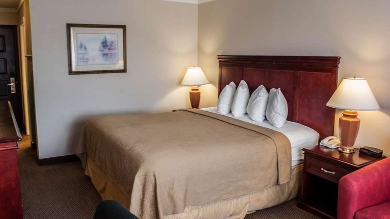 <b>Quality Inn & Suites Fife Seattle Room</b>. Images powered by <a href="https://iceportal.shijigroup.com/" title="IcePortal" target="_blank">IcePortal</a>.