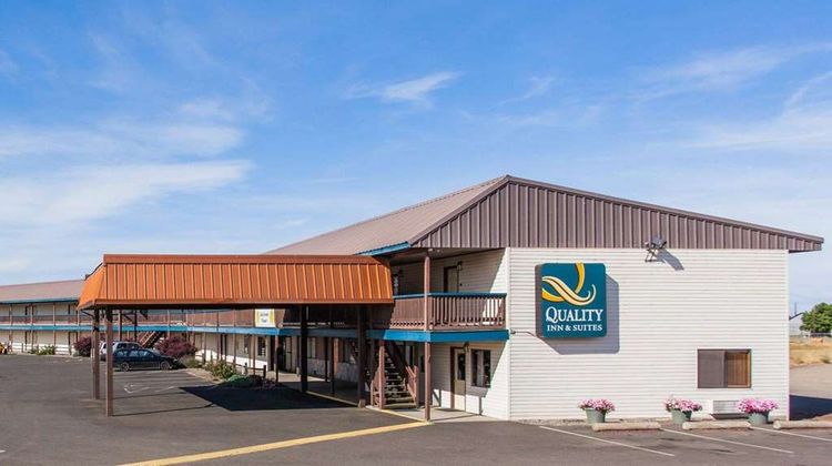 Quality Inn & Suites Exterior