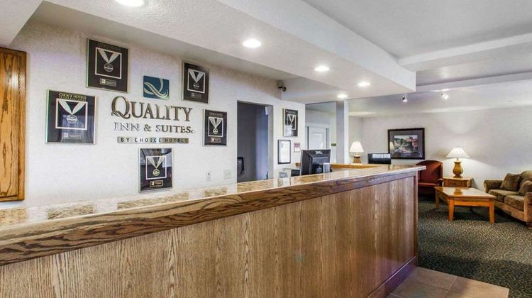 Quality Inn & Suites Lobby