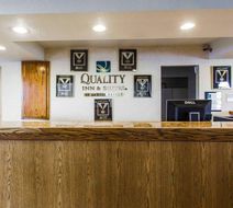 Quality Inn & Suites Lobby