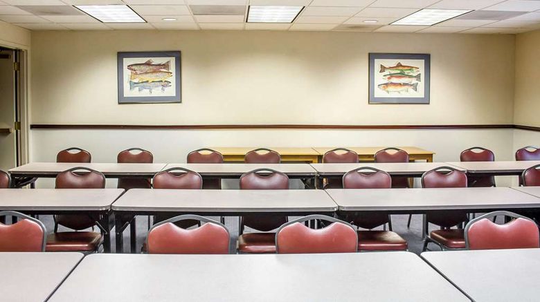 <b>Quality Inn Longview Meeting</b>. Images powered by <a href="https://iceportal.shijigroup.com/" title="IcePortal" target="_blank">IcePortal</a>.
