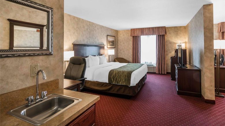 <b>Comfort Inn and Suites Walla Walla Suite</b>. Images powered by <a href="https://iceportal.shijigroup.com/" title="IcePortal" target="_blank">IcePortal</a>.