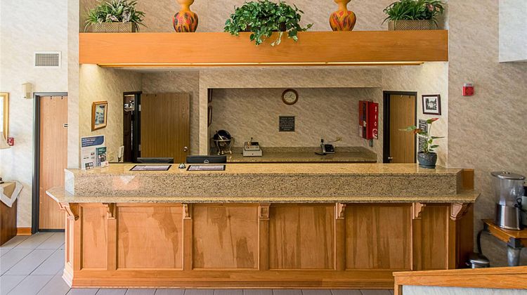 Econo Lodge Buckley Lobby