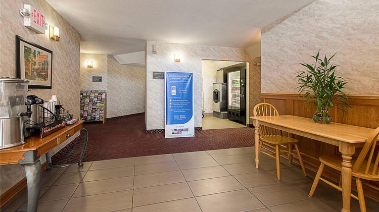 Econo Lodge Buckley Lobby