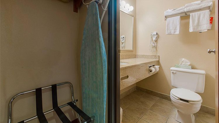 Econo Lodge Buckley Room
