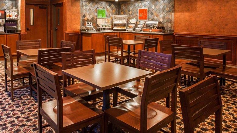 <b>Comfort Suites Restaurant</b>. Images powered by <a href="https://iceportal.shijigroup.com/" title="IcePortal" target="_blank">IcePortal</a>.