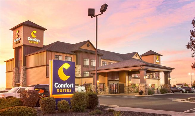 Comfort Suites Exterior