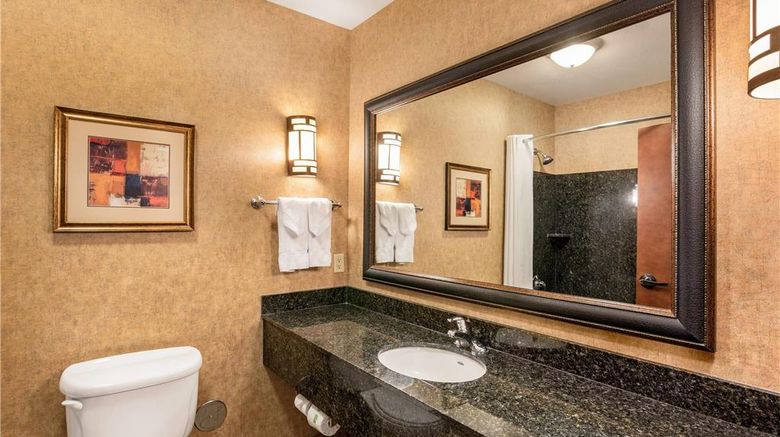 <b>Comfort Suites Room</b>. Images powered by <a href="https://iceportal.shijigroup.com/" title="IcePortal" target="_blank">IcePortal</a>.