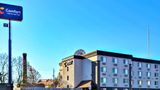 <b>Comfort Inn & Suites Vancouver Exterior</b>. Images powered by <a href="https://iceportal.shijigroup.com/" title="IcePortal" target="_blank">IcePortal</a>.