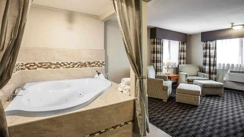 <b>Clarion Hotel Suite</b>. Images powered by <a href="https://iceportal.shijigroup.com/" title="IcePortal" target="_blank">IcePortal</a>.
