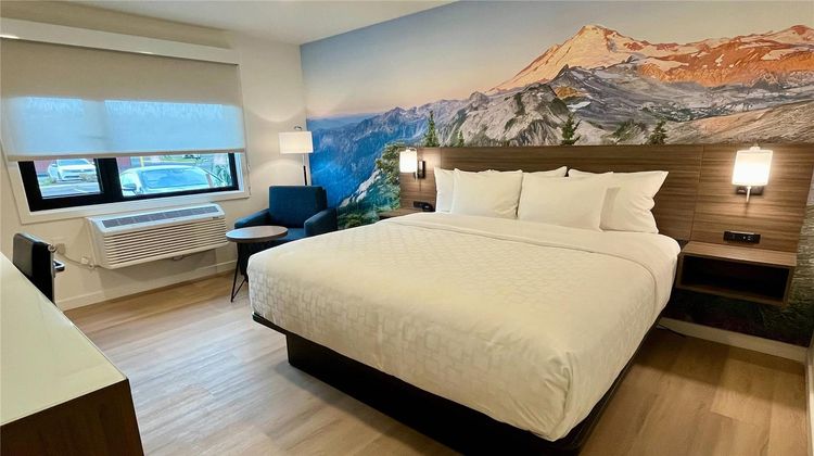 Clarion Pointe Kent Seattle South Room