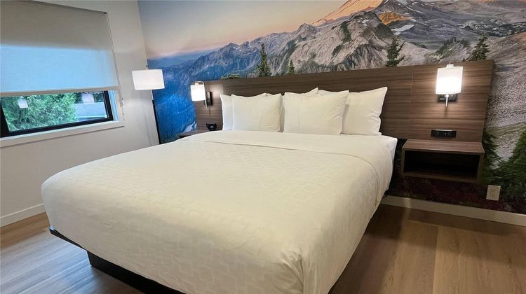 Clarion Pointe Kent Seattle South Room