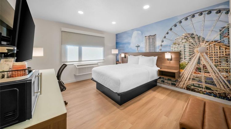 Clarion Pointe Kent Seattle South Room