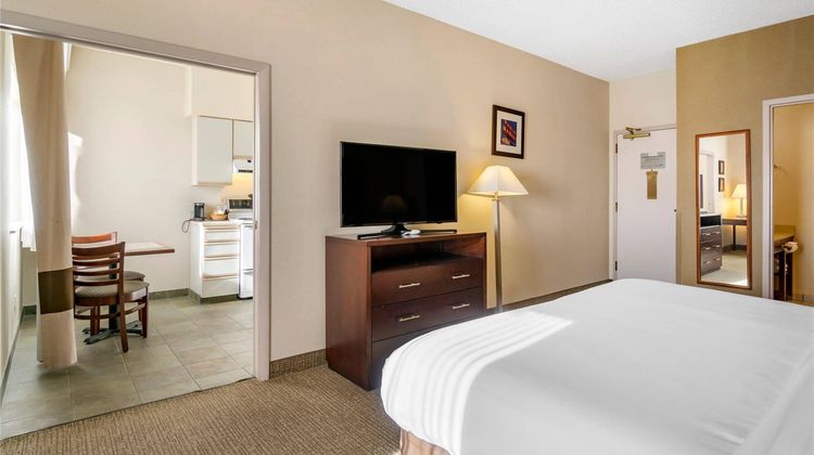Comfort Inn & Suites Suite