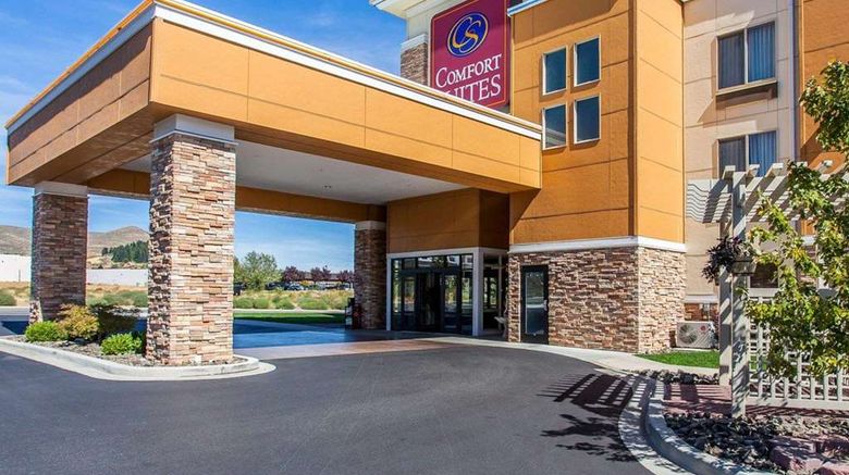 <b>Comfort Suites Wenatchee Exterior</b>. Images powered by <a href="https://iceportal.shijigroup.com/" title="IcePortal" target="_blank">IcePortal</a>.