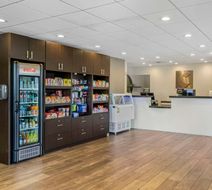 Comfort Inn & Suites Pacific - Auburn Lobby