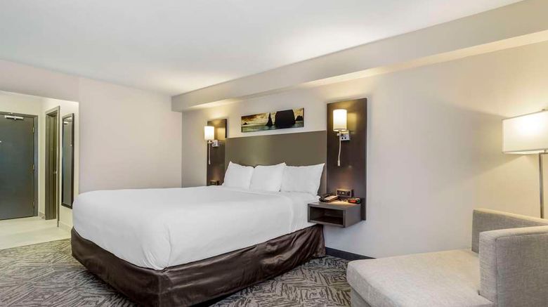 <b>Comfort Inn & Suites Pacific - Auburn Room</b>. Images powered by <a href="https://iceportal.shijigroup.com/" title="IcePortal" target="_blank">IcePortal</a>.
