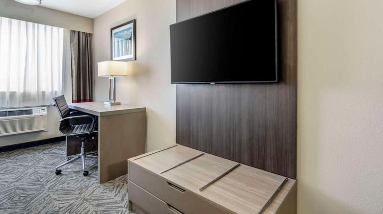<b>Comfort Inn & Suites Pacific - Auburn Room</b>. Images powered by <a href="https://iceportal.shijigroup.com/" title="IcePortal" target="_blank">IcePortal</a>.