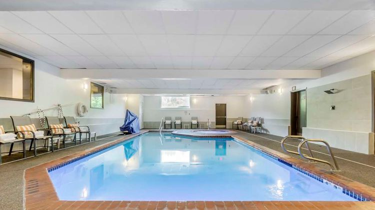 Comfort Inn & Suites Pacific - Auburn Pool