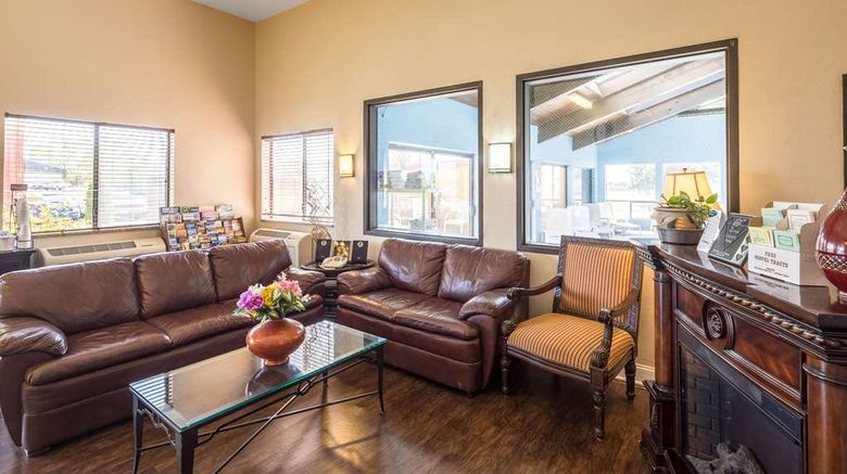 <b>Quality Inn Moses Lake Lobby</b>. Images powered by <a href="https://iceportal.shijigroup.com/" title="IcePortal" target="_blank">IcePortal</a>.