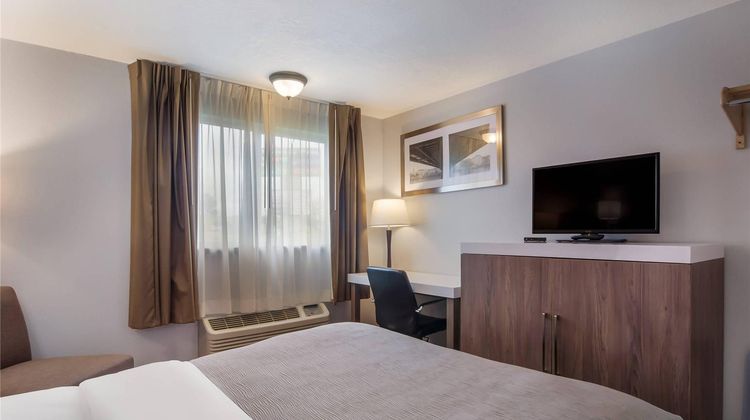 Quality Inn & Suites Silverdale Room