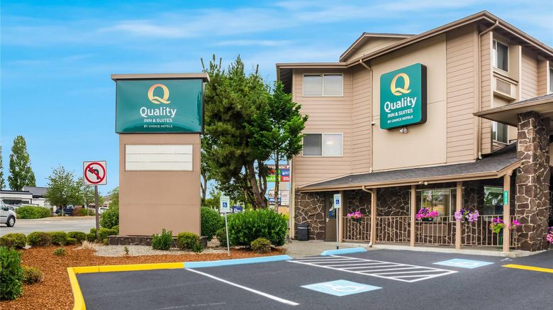 <b>Quality Inn & Suites Silverdale Exterior</b>. Images powered by <a href="https://iceportal.shijigroup.com/" title="IcePortal" target="_blank">IcePortal</a>.