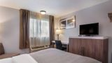 <b>Quality Inn & Suites Silverdale Room</b>. Images powered by <a href="https://iceportal.shijigroup.com/" title="IcePortal" target="_blank">IcePortal</a>.