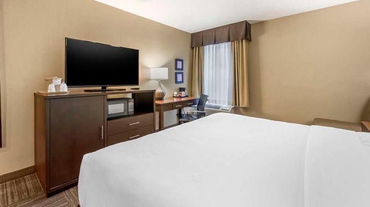 Comfort Inn & Suites SeaTac Suite