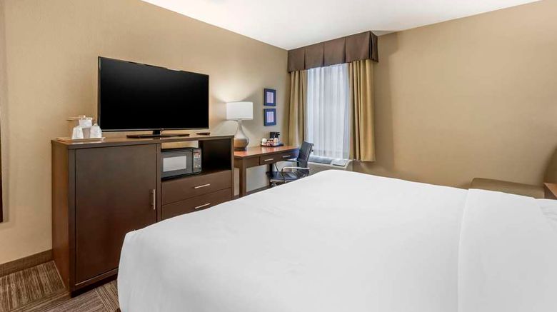 <b>Comfort Inn & Suites SeaTac Suite</b>. Images powered by <a href="https://iceportal.shijigroup.com/" title="IcePortal" target="_blank">IcePortal</a>.