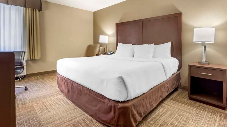 <b>Comfort Inn & Suites SeaTac Suite</b>. Images powered by <a href="https://iceportal.shijigroup.com/" title="IcePortal" target="_blank">IcePortal</a>.