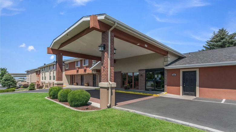 <b>Quality Inn & Suites Walla Walla Exterior</b>. Images powered by <a href="https://iceportal.shijigroup.com/" title="IcePortal" target="_blank">IcePortal</a>.