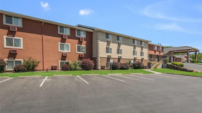 <b>Quality Inn & Suites Walla Walla Exterior</b>. Images powered by <a href="https://iceportal.shijigroup.com/" title="IcePortal" target="_blank">IcePortal</a>.