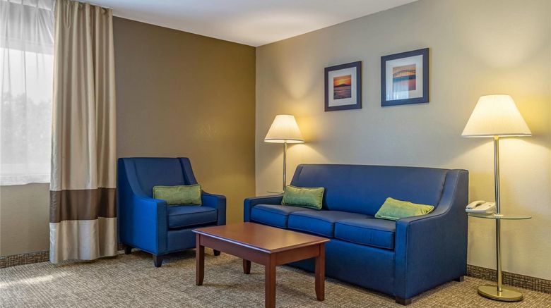 <b>Comfort Inn Kennewick Richland Suite</b>. Images powered by <a href="https://iceportal.shijigroup.com/" title="IcePortal" target="_blank">IcePortal</a>.