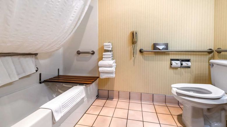 <b>Comfort Inn & Suites Bothell-Seattle N Room</b>. Images powered by <a href="https://iceportal.shijigroup.com/" title="IcePortal" target="_blank">IcePortal</a>.