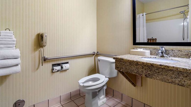 <b>Comfort Inn & Suites Bothell-Seattle N Room</b>. Images powered by <a href="https://iceportal.shijigroup.com/" title="IcePortal" target="_blank">IcePortal</a>.