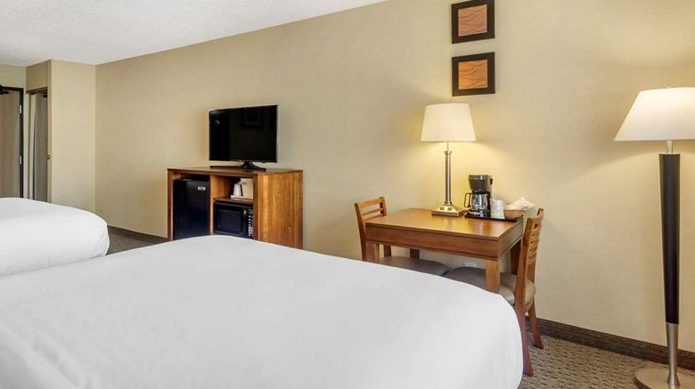 <b>Comfort Inn & Suites Bothell-Seattle N Room</b>. Images powered by <a href="https://iceportal.shijigroup.com/" title="IcePortal" target="_blank">IcePortal</a>.