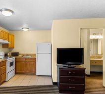 Quality Inn and Suites Vancouver Hazel Dell Room