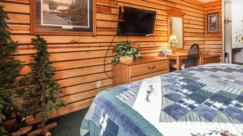 <b>Rodeway Inn & Stes Madsion Room</b>. Images powered by <a href="https://iceportal.shijigroup.com/" title="IcePortal" target="_blank">IcePortal</a>.