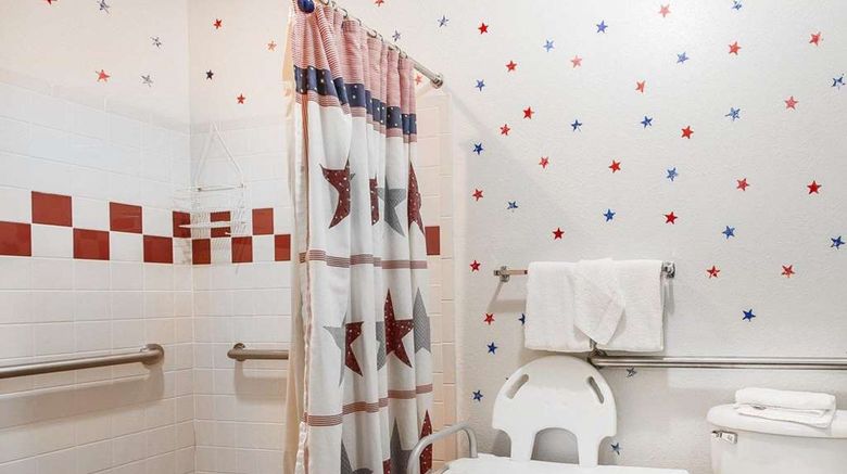 <b>Rodeway Inn & Stes Madsion Room</b>. Images powered by <a href="https://iceportal.shijigroup.com/" title="IcePortal" target="_blank">IcePortal</a>.