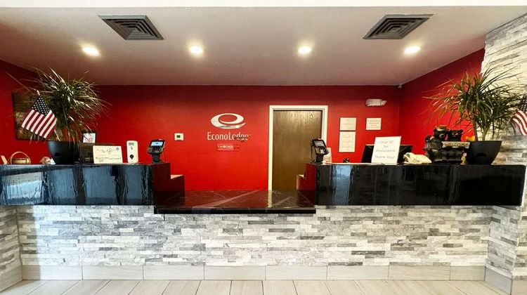 Econo Lodge Wausau-Rothschild Lobby