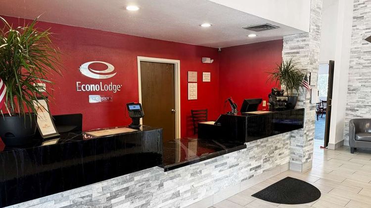 Econo Lodge Wausau-Rothschild Lobby