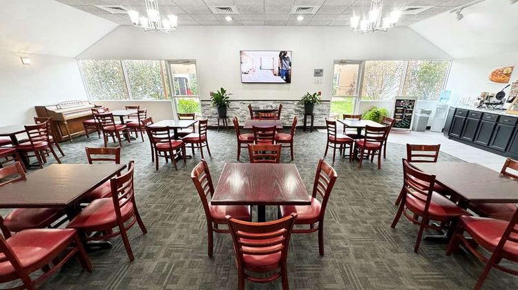 Econo Lodge Wausau-Rothschild Restaurant