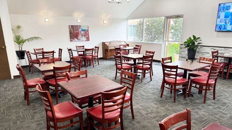 <b>Econo Lodge Wausau-Rothschild Restaurant</b>. Images powered by <a href="https://iceportal.shijigroup.com/" title="IcePortal" target="_blank">IcePortal</a>.