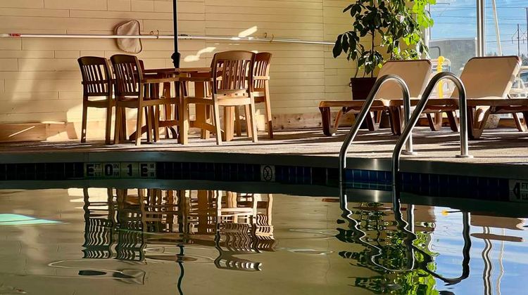 Econo Lodge Wausau-Rothschild Pool